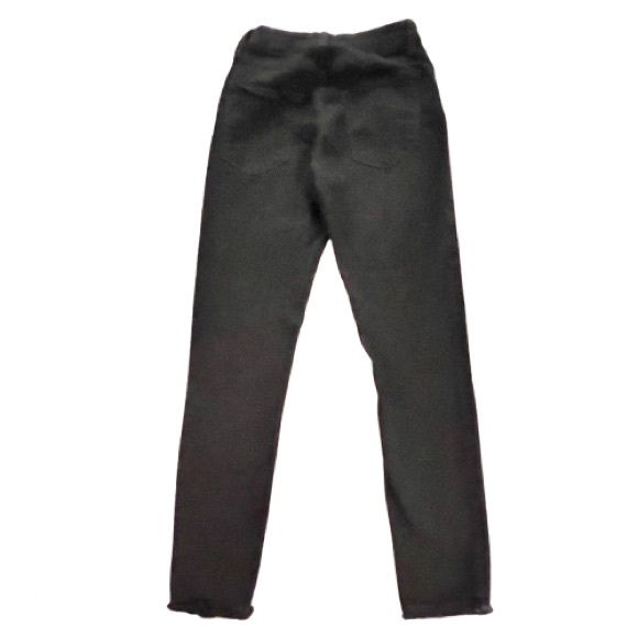 Just Black Denim- Skinny High Rise Jean with Frayed Hem. Black. Size: 26 - Picture 5 of 7